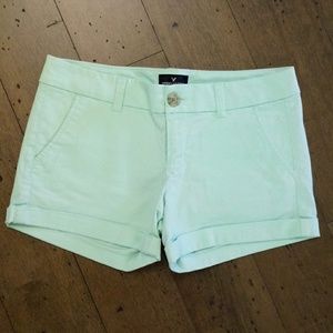 American Eagle midi shorts size 4 MINT color